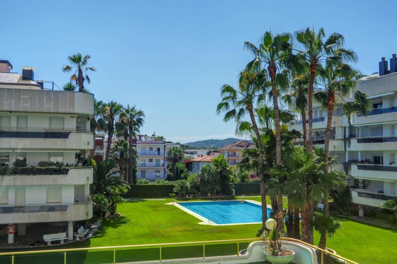 Mediterraneo Seaview Apartment By Hello Homes Sitges Exterior photo
