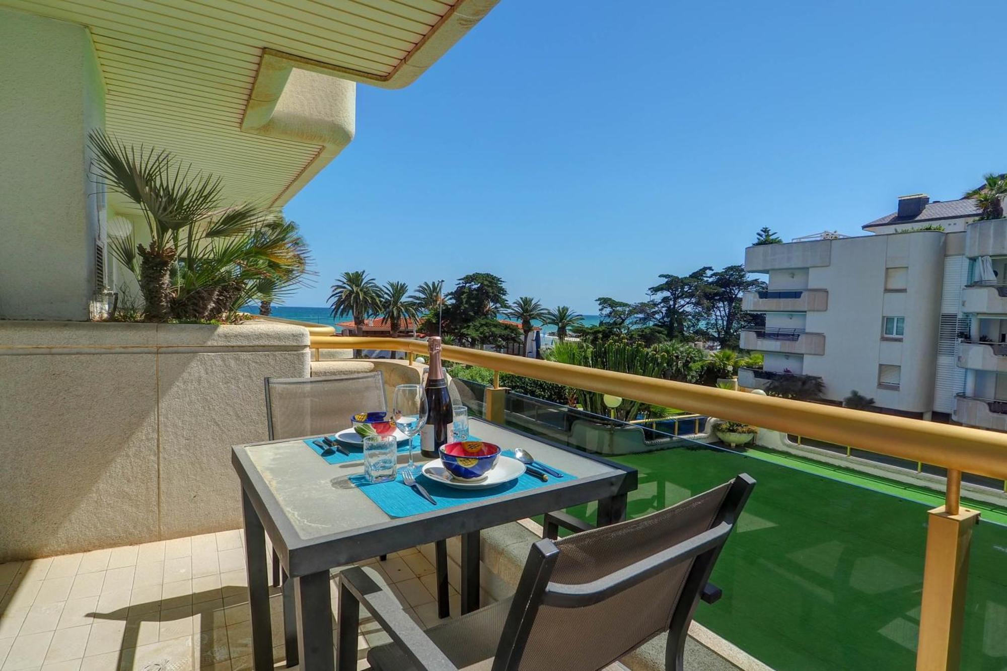 Mediterraneo Seaview Apartment By Hello Homes Sitges Exterior photo