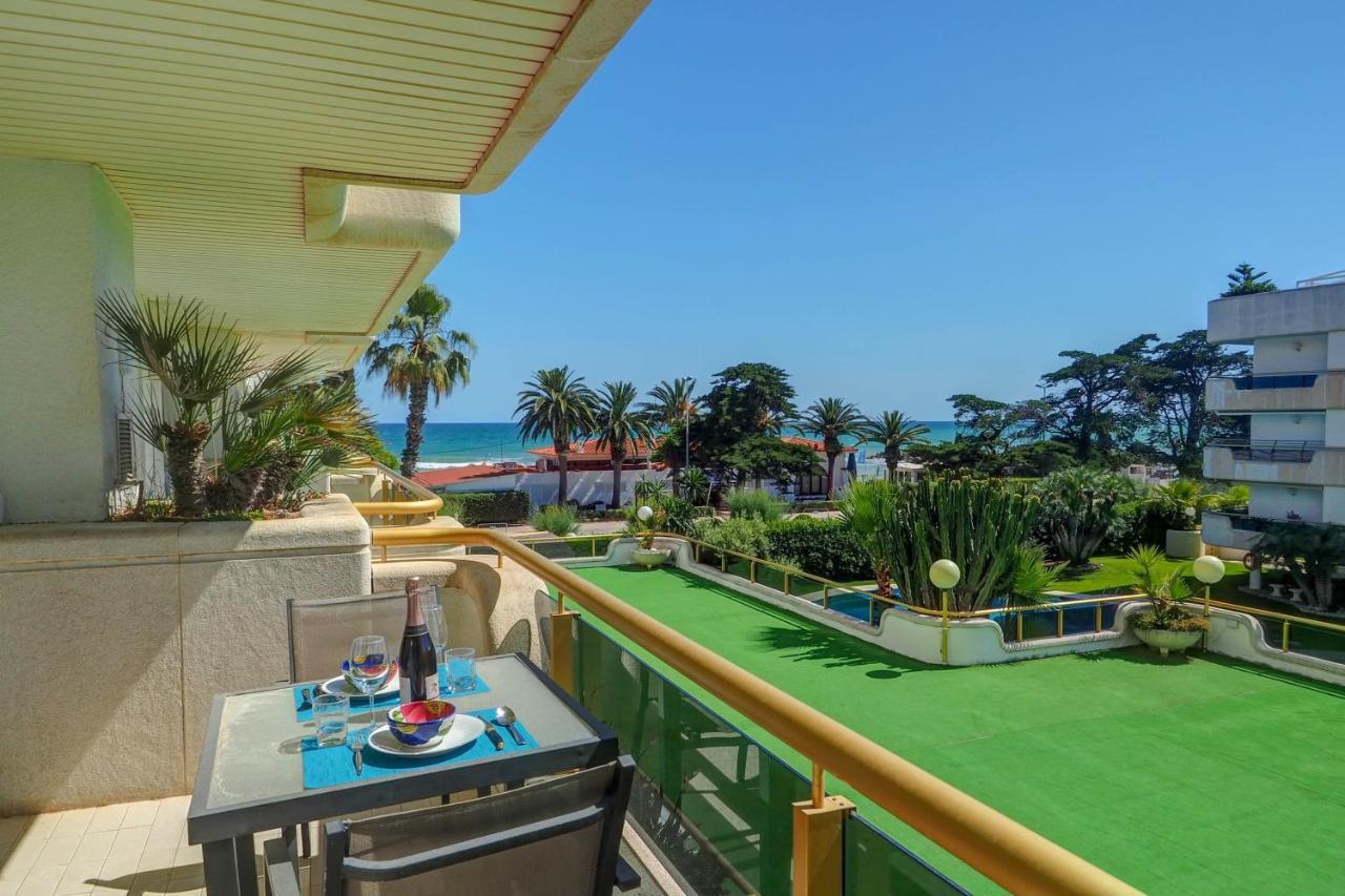 Mediterraneo Seaview Apartment By Hello Homes Sitges Exterior photo